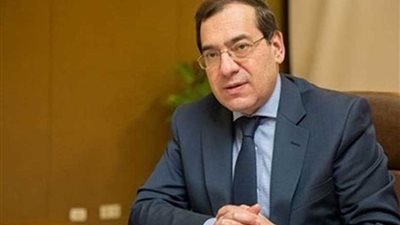 الملا يعتمد موازنة العامة للبترول باستثمارات 3.6 مليار جنيه