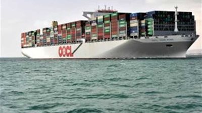 عبور 43 سفينة قناة السويس بحمولات مليونين و900 ألف طن