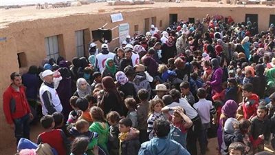 آلاف السوريين يغادرون مناطق سيطرة الجيش الأمريكي شرق الفرات