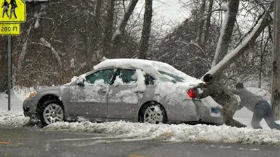 عاصفة ثلجية تغطي 
