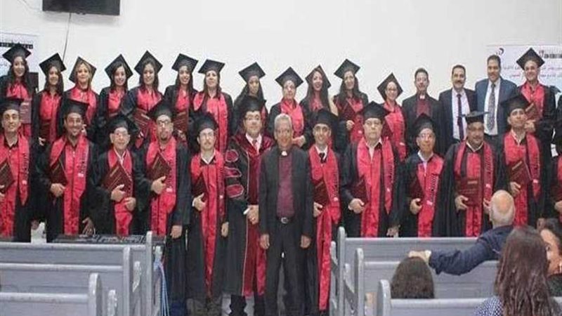 بدء امتحانات الترم