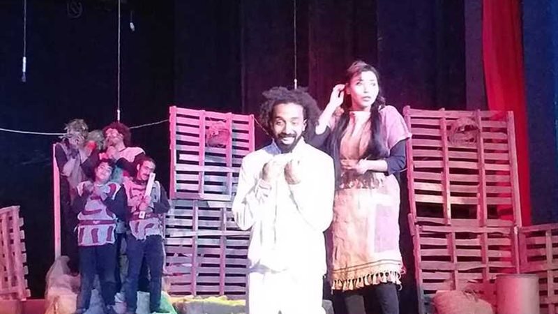 مسرحية طائر.. ضمن