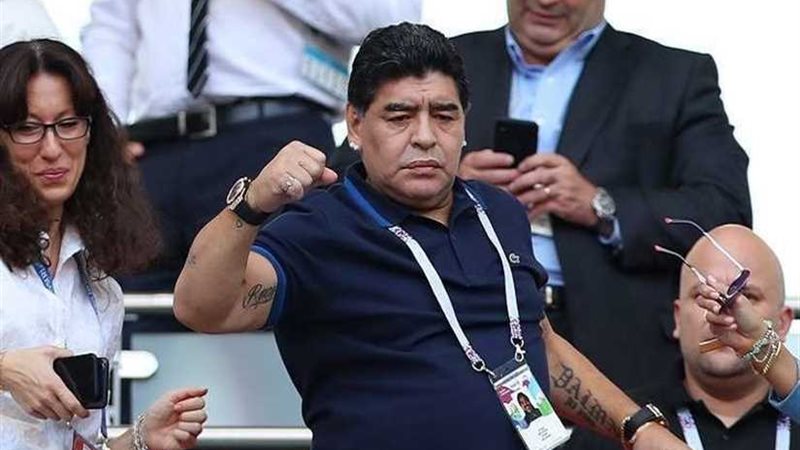 مارادونا يغادر المستشفى