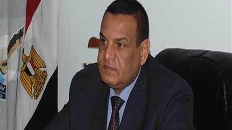 محافظ البحيرة يستمع