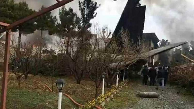 إيران.. تحطم طائرة