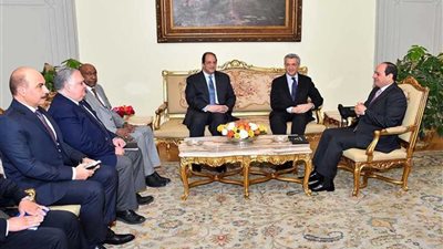 السيسي يؤكد أهمية التعامل مع ظاهرة تدفق اللاجئين بمعالجة جذورها