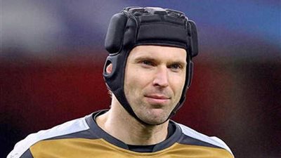 بيتر تشيك يعتزل نهاية الموسم