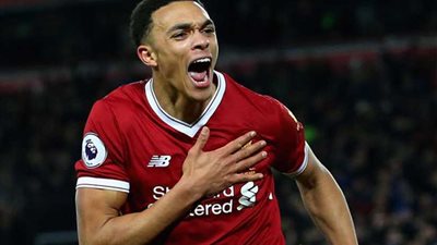 أرنولد يغيب عن ليفربول أسبوعين بسبب إصابة في الركبة