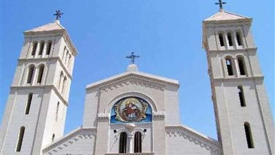 مصدر أمني ينفي غلق أجهزة الأمن لـ3 كنائس بالمنيا