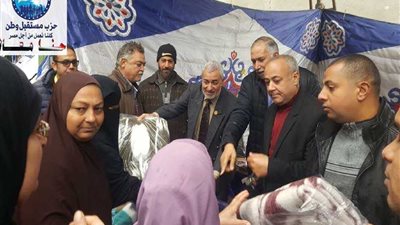 قافلة طبية وبطاطين بدمياط