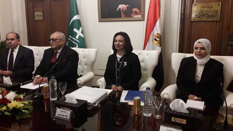 أبو شقة يدعو ترامب