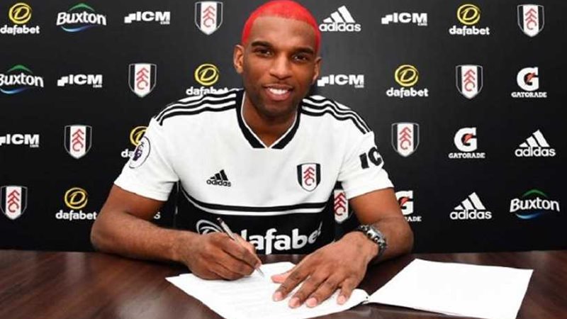 فولهام يتعاقد مع