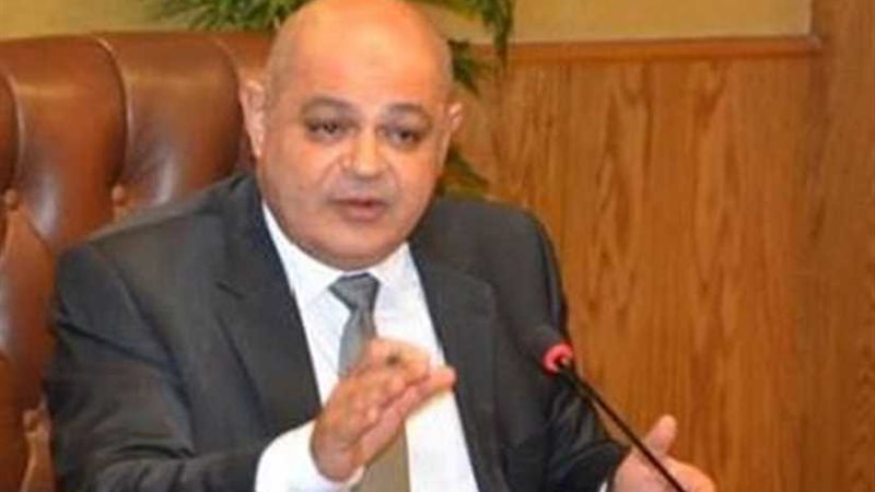 هجرس سكرتيرًا مساعدًا