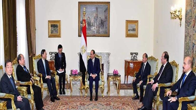 السيسى يتسلم رسالة