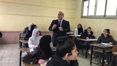 وكيل تعليم الدقهلية يتفقد امتحانات الشهادة الإعدادية