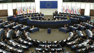 الاتحاد الأوروبي يجمد المعاملات النقدية الخاصة بلندن والدول الأعضاء