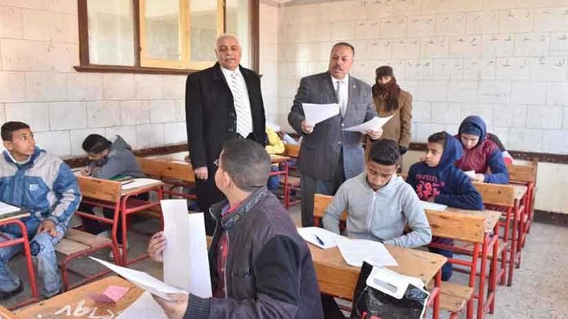 59 ألفا يؤدون امتحانات