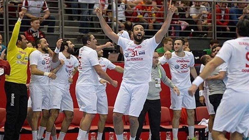 تونس تتأهل إلى الدور