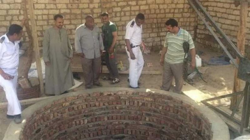 ضبط 8 أشخاص أثناء