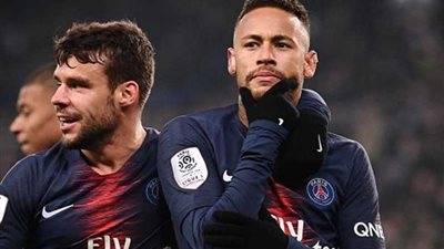 باريس سان جيرمان يفوز على جانجون (9-0 )