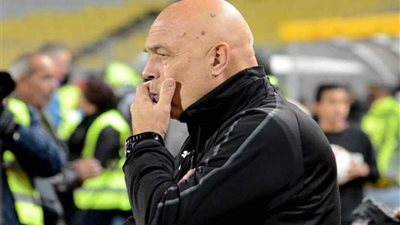 جروس يشيد بـ