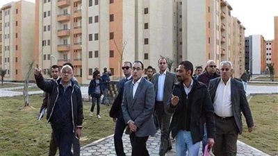 نشرة 24 .. رئيس الوزراء يتفقد المشروعات بالعبور الجديدة.. وصلاح رابع أسرع هداف بـ