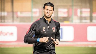 حارس الأهلي: الشبيبة لم يكن سهلا.. والدوري في الملعب