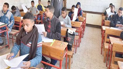 تعليم الأقصر: أسئلة العلوم للشهادة الإعدادية جاءت من المنهج‎