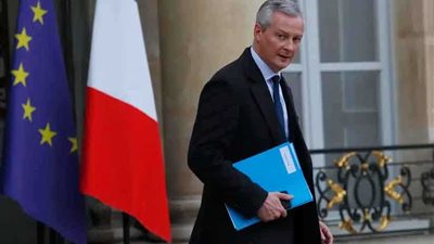 فرنسا تنفي تقديم طلب دمج شركتي رينو ونيسان