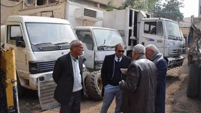 أبو قرقاص تتابع تشجير الطرق