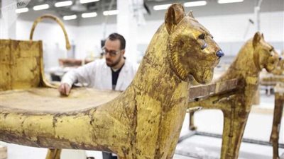 الحكومة: نقل الآثار للمتحف المصري الكبير تراعي معايير الأمان والسلامة