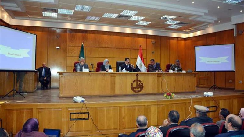 10 توجيهات بالمجلس