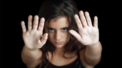 سيدات وقعن ضحايا العفة والطهارة