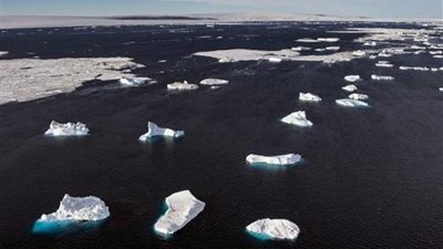دراسة تكشف ارتفاع معدلات ذوبان الجليد أربعة أضعاف بسبب التغير المناخي