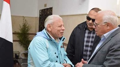 محافظ بورسعيد يتابع سير العمل في المركز التكنولوجي بمدينة بورفؤاد