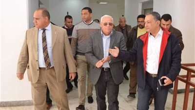 محافظ بورسعيد يكثف جولاته بالمنشآت استعدادًا لبطولة المتوسط لليد