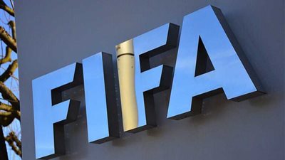 فيفا تحتفل بذكرى إذاعة أول مباراة عبر الراديو