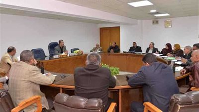 اجتماع بمحافظة أسيوط لمناقشة نسب تنفيذ الربع الثالث من الخطة الاستثمارية 2018/2019