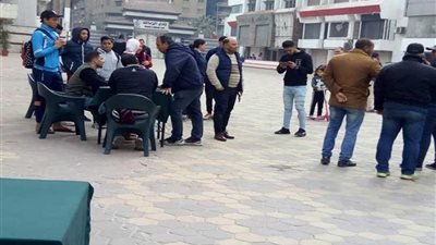 بالصور.. الهدوء يسيطر على عملية بيع تذاكر الزمالك وبيراميدز