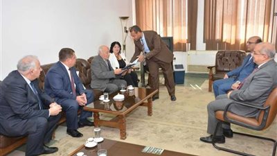 رئيس جامعة أسيوط يوقع برتوكول تعاون مع جامعة روسية للاستكشافات الجيولوجية..(صور)