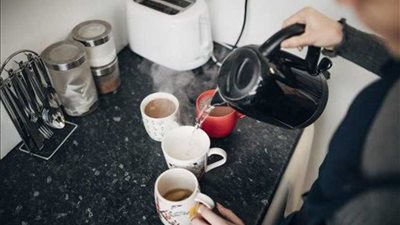 دراسة: نصف الرجال لا يصنعون الشاي.. 