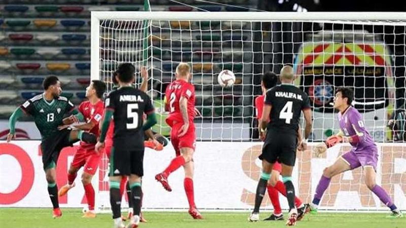 منتخب الإمارات يصعد