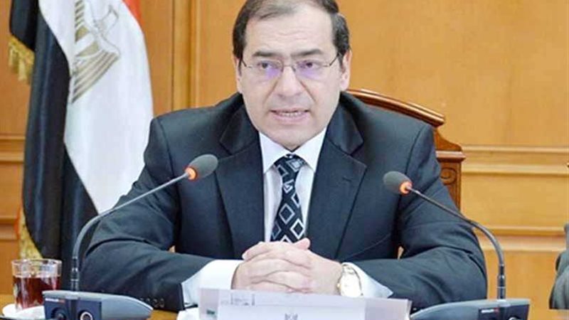 وزير البترول يصل