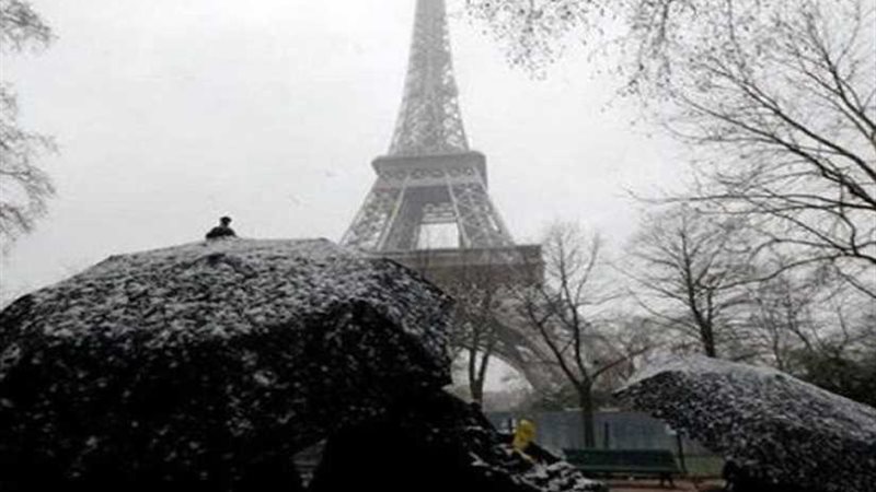 إغلاق برج إيفل بسبب