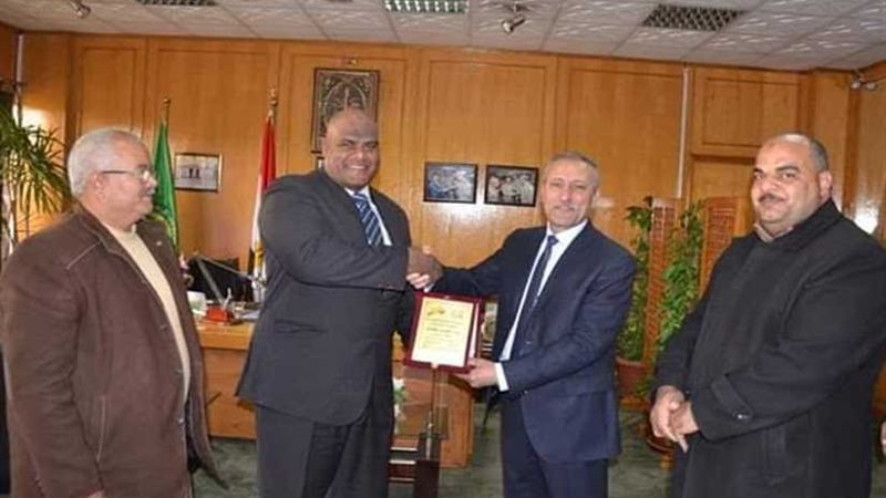 كابونجا يهدي درع