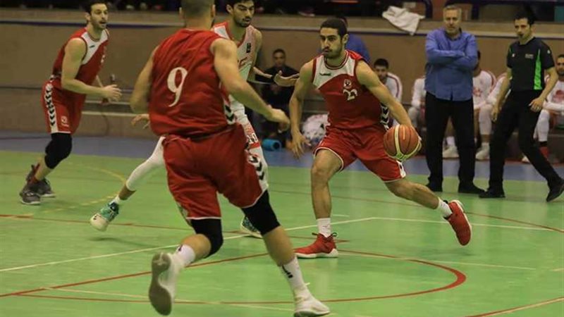 سلة الأهلي تفوز بالقمة