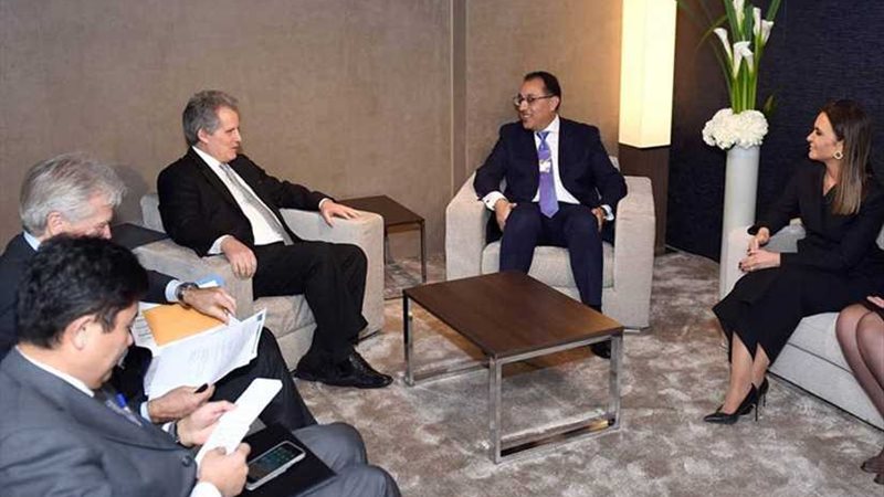 رئيس الوزراء يلتقي