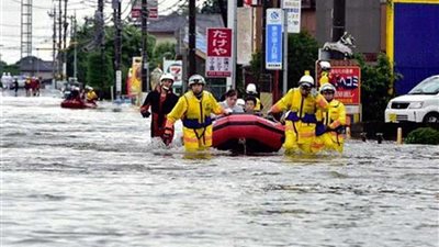 ارتفاع حصيلة ضحايا الفيضانات في إندونيسيا إلى 59 قتيلا