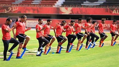 هشام محمد وجيرالدو ينتظمان فى مران الأهلي