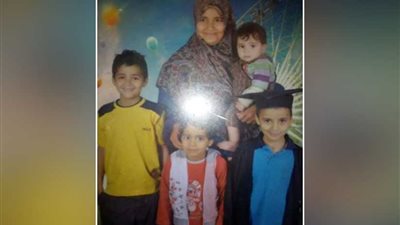 ننشر صورة والدة 